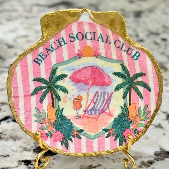 Hand Crafted Beach Social Club Trinket Shell Dish Jewelry Dish Pink White - Picture 1 of 5